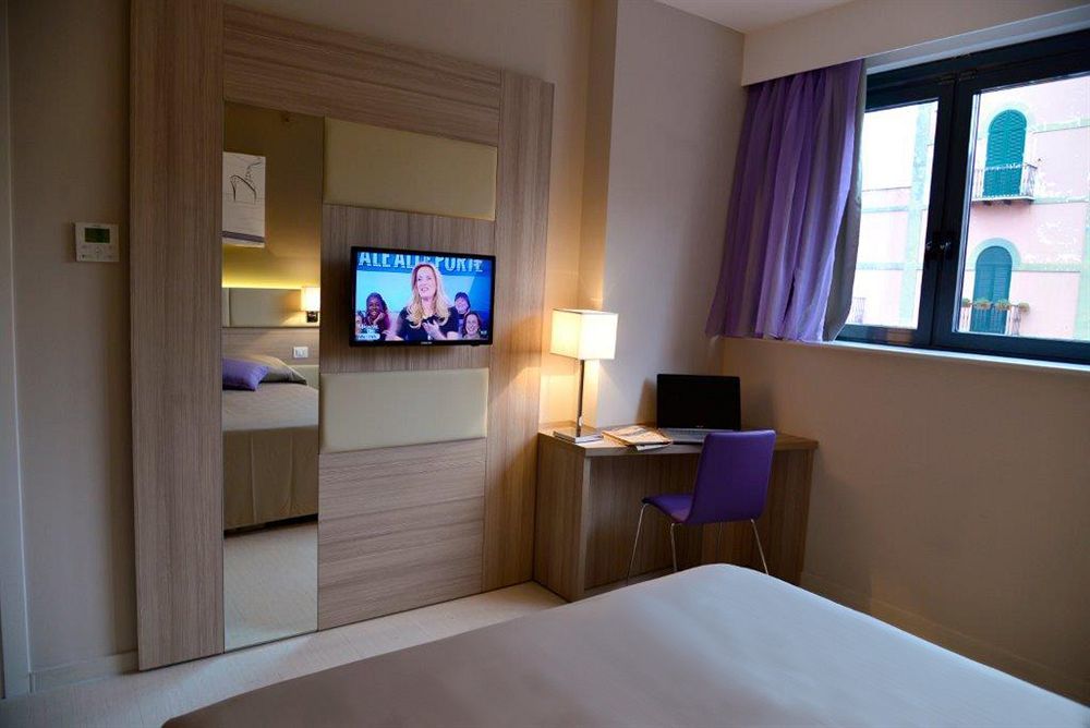 Hotel Cristina Napoli Ngoại thất bức ảnh